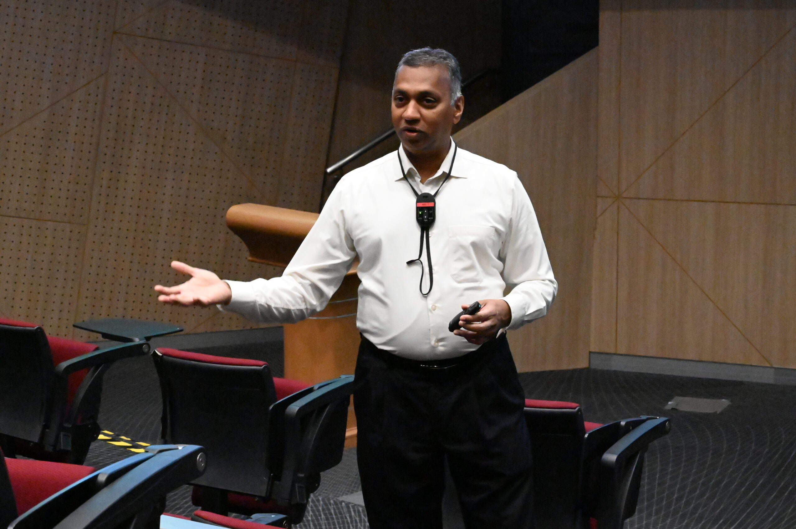 Dr. Satheesh Kuppurao giving a talk on Addressing Critical Challenges In Semiconductor Scaling